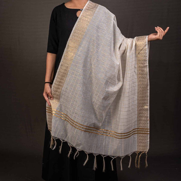 Dyeable Big Zari Patta Border Chanderi Feel Dupatta