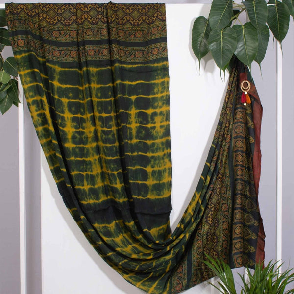 Bottle Green Colour Shibori With Two Opposite Side Tassels Modal Dupatta